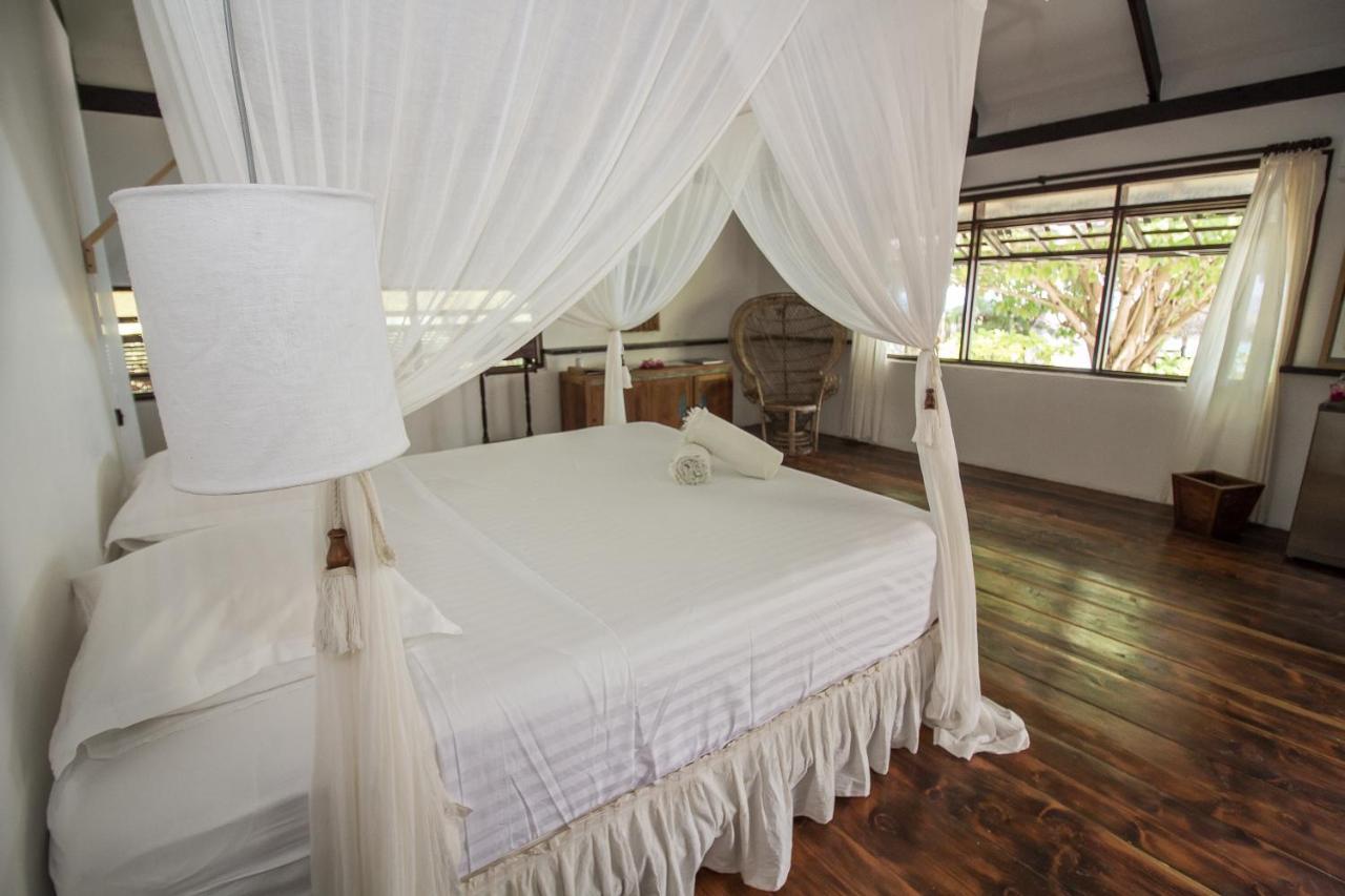 Le Coconut Lodge Avatoru Dış mekan fotoğraf