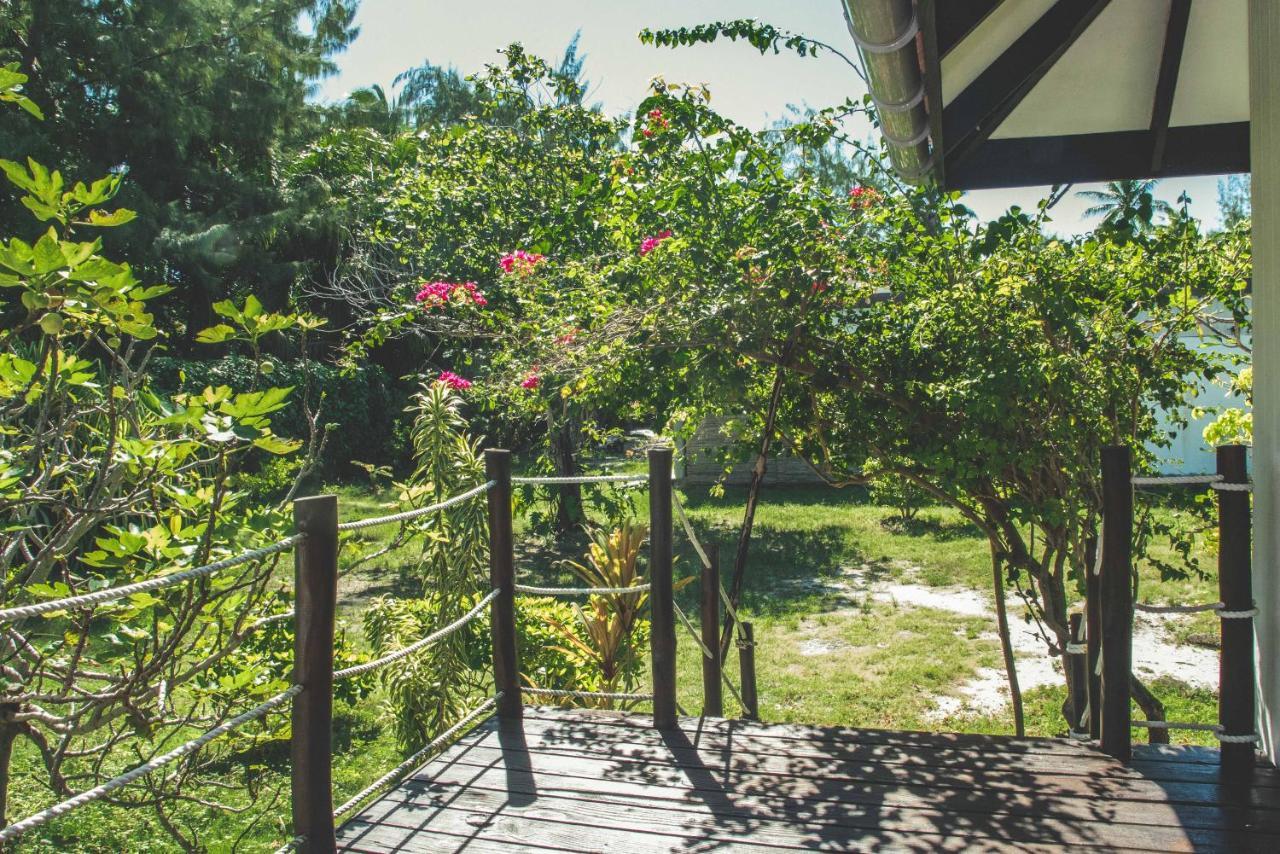Le Coconut Lodge Avatoru Dış mekan fotoğraf